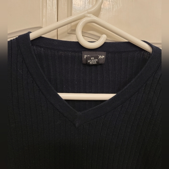 Reunion V-Neck Ribbed Sweater Size XL - Picture 3 of 9